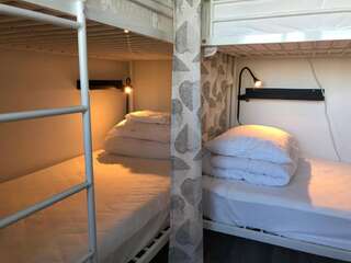 Хостелы Inn Tourist Hotel & Hostel Хельсинки Кровать в общем номере с 4 кроватями-7